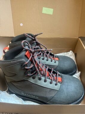 Men’s Simms Tributary Wading Boots Size 11